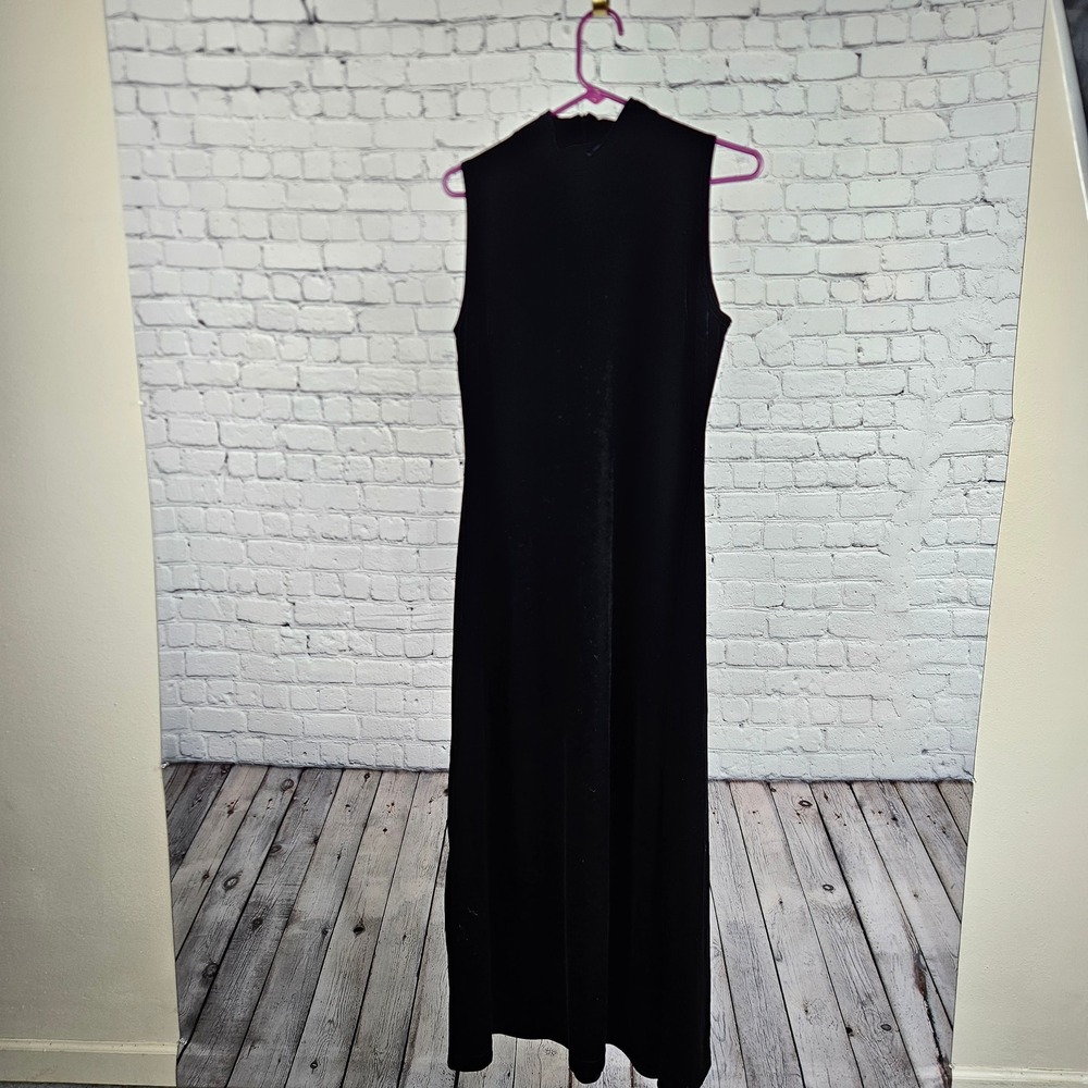 Ronni Nicole Black Velvet Mock Neck Sleeveless Maxi Dress Evening Gown